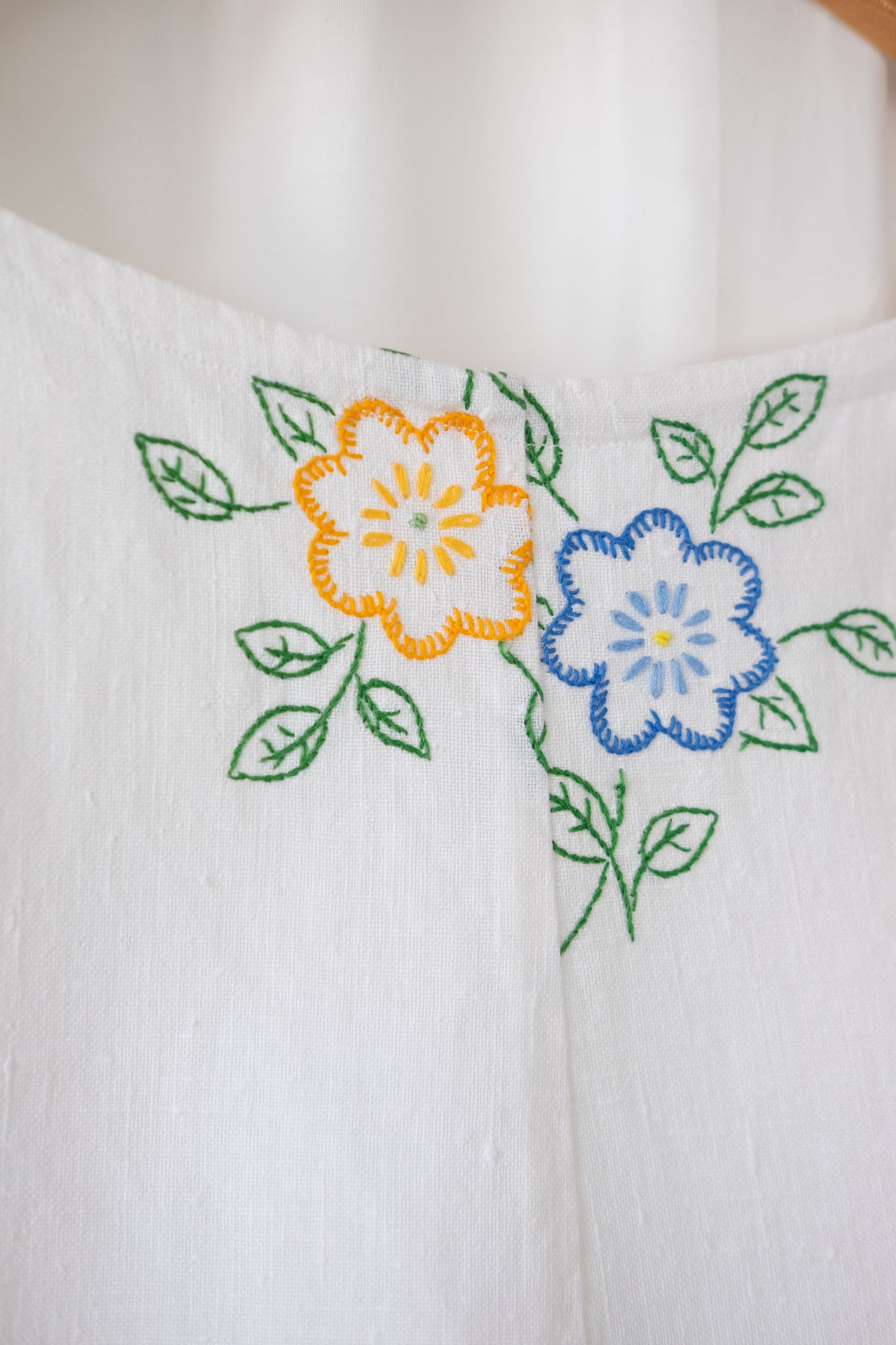 Daisy ~ Reworked Vintage Linen Embroidered Tee - M