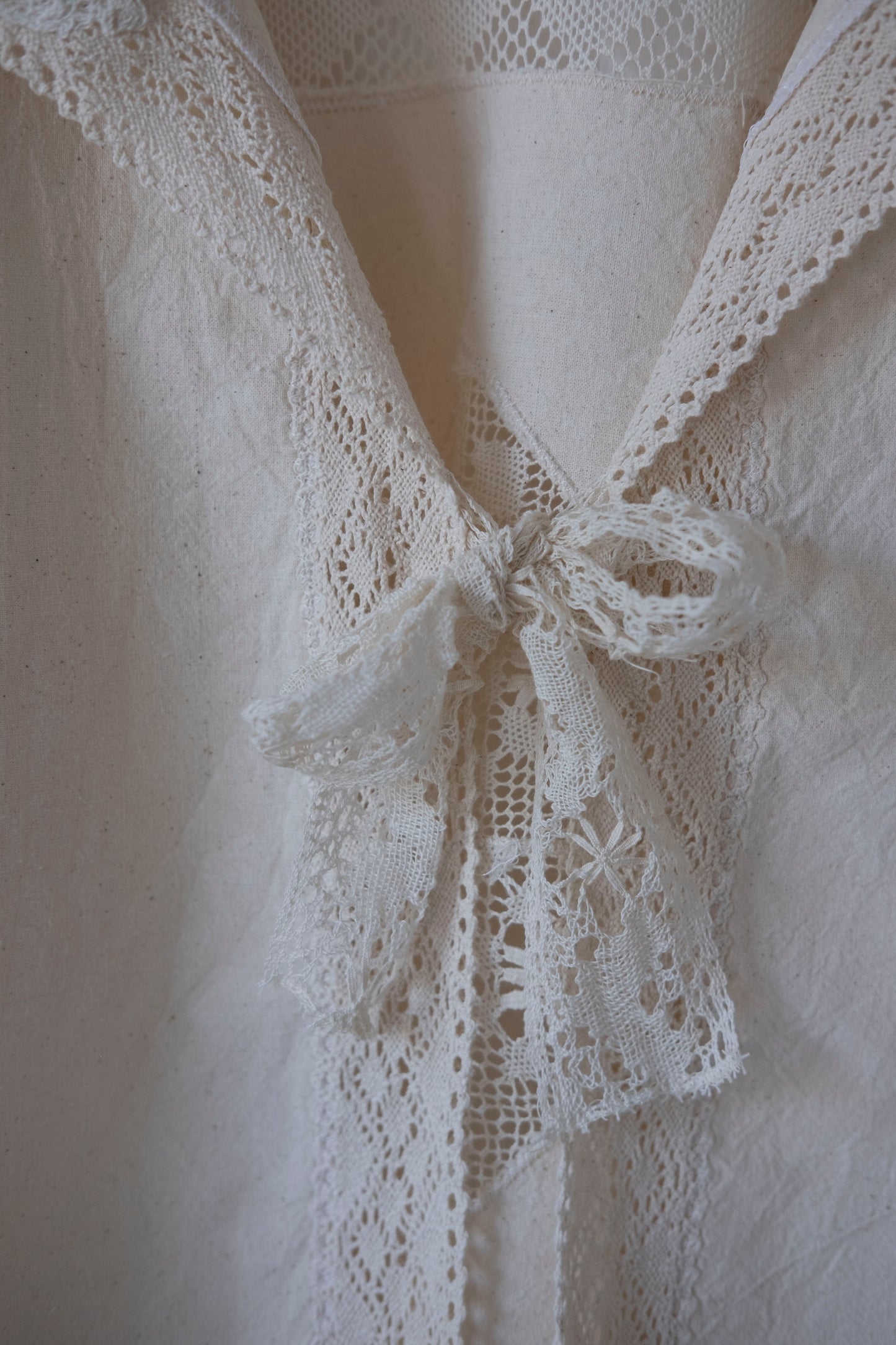 Astrantia ~ Reworked Vintage Linen Antique Lace Tie Shirt - S