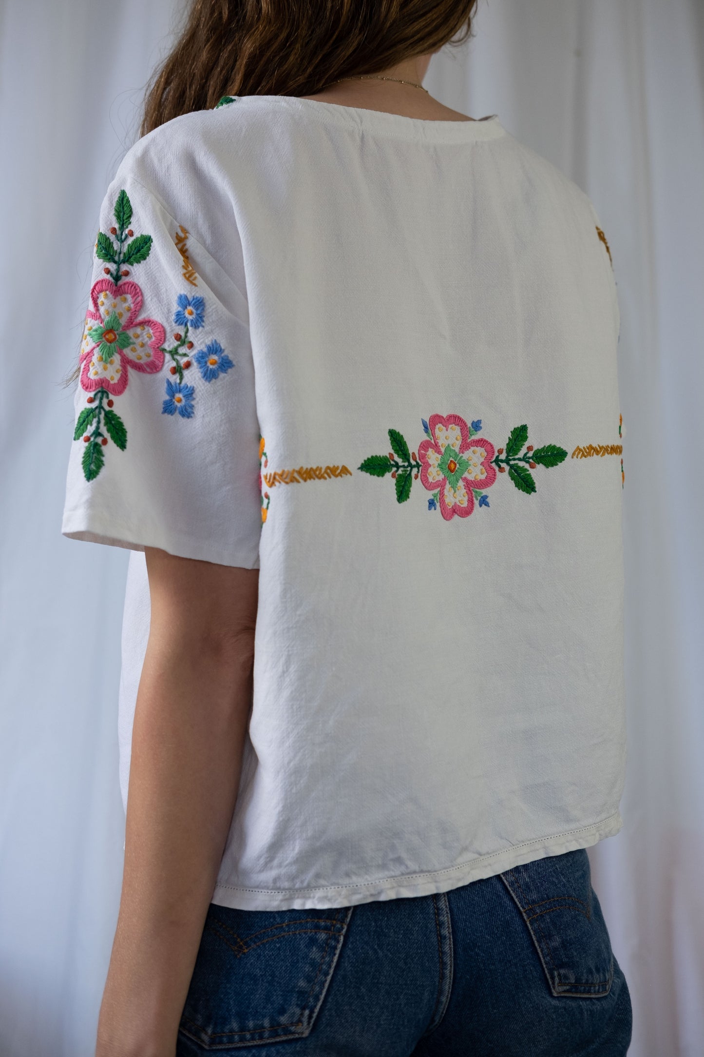 Dahlia ~ Reworked Vintage Linen Embroidered Tee - L