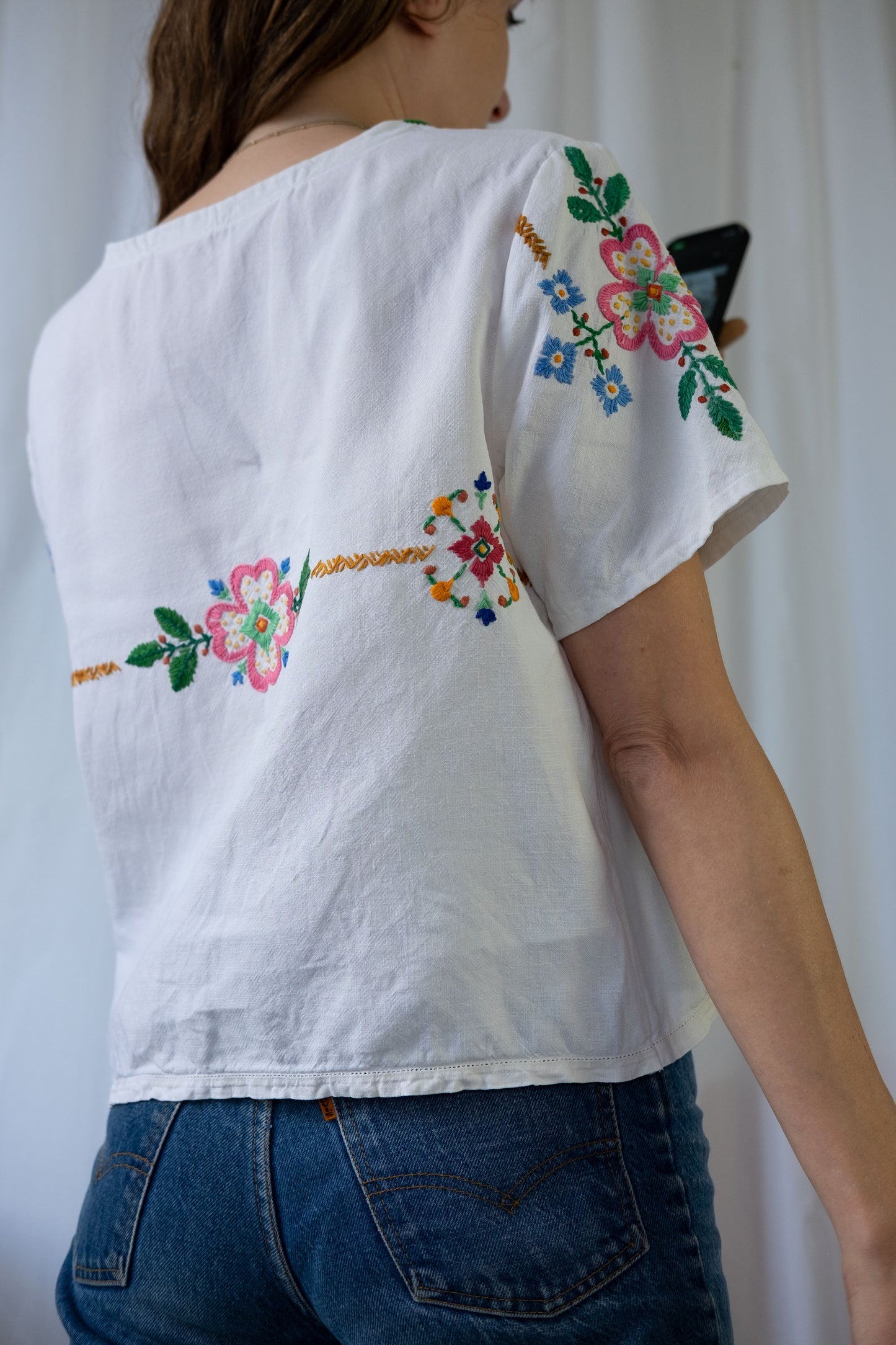 Dahlia ~ Reworked Vintage Linen Embroidered Tee - L