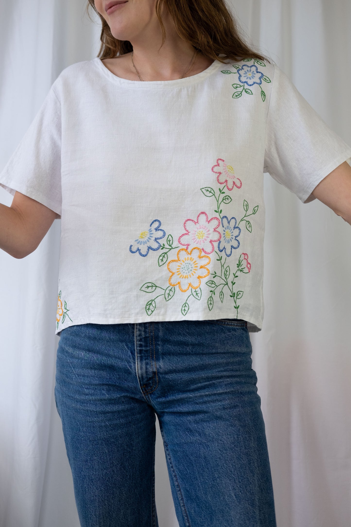 Daisy ~ Reworked Vintage Linen Embroidered Tee - M