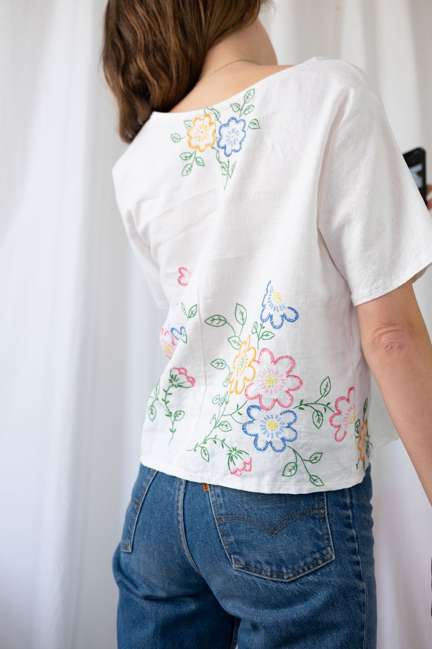 Daisy ~ Reworked Vintage Linen Embroidered Tee - M