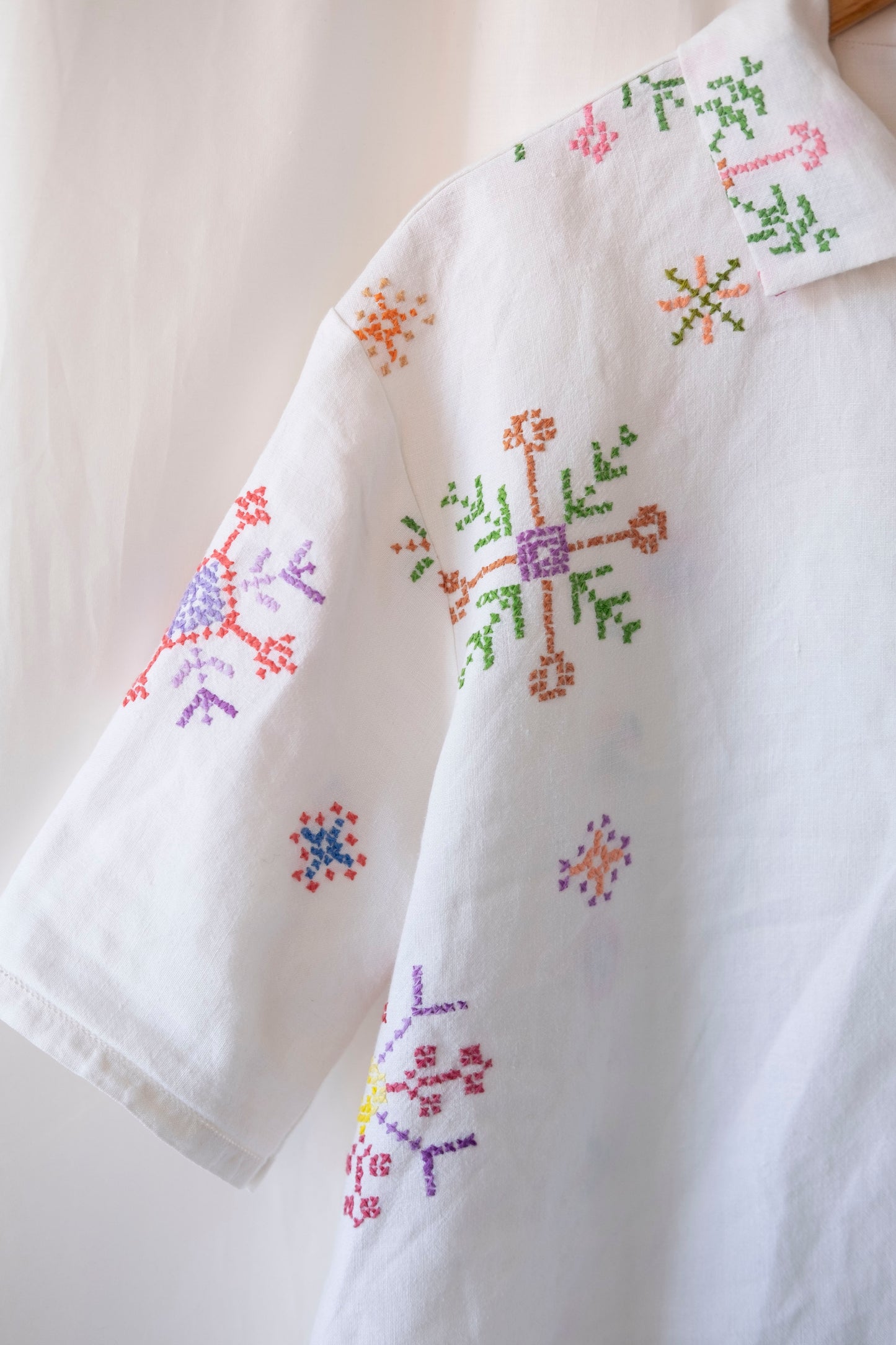 Lotus ~ Reworked Embroidered Tablecloth Shirt ~ L