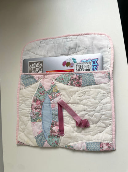 Joan Quilt Laptop Case 002