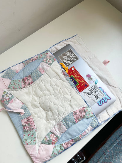 Joan Quilt Laptop Case 004