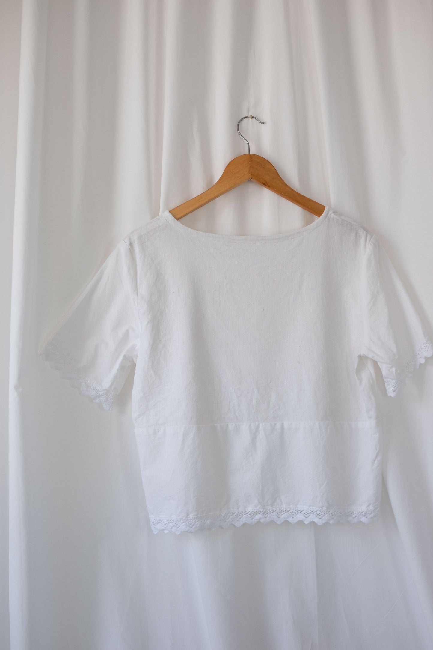 Jane ~ Reworked Vintage Linen Crochet Tee - M