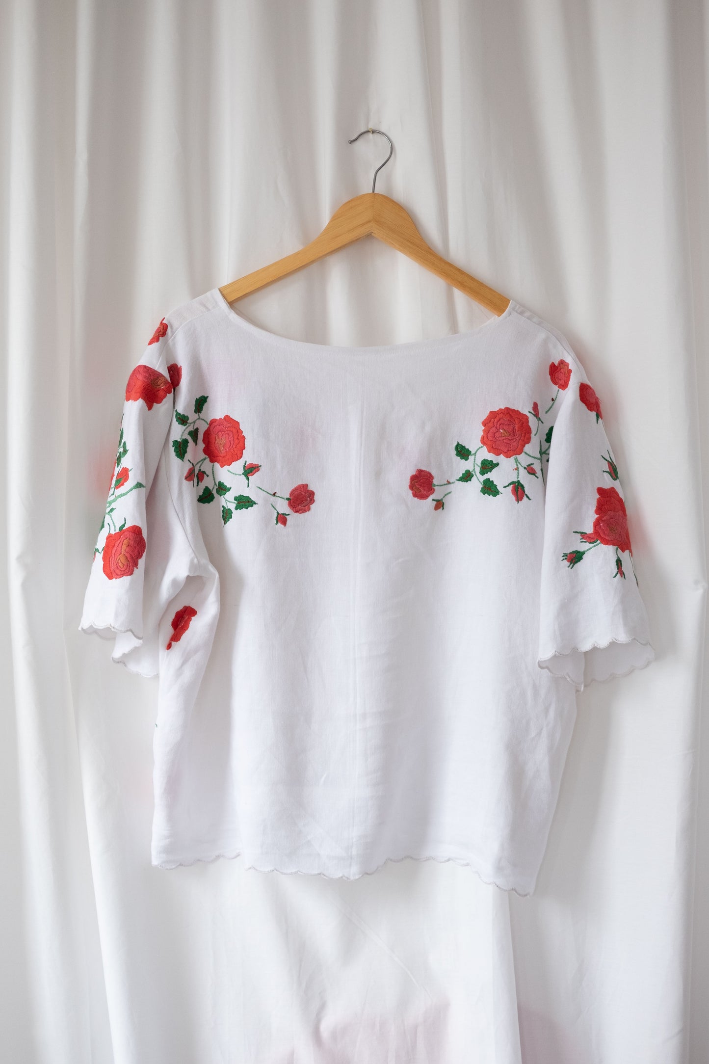 Rhosyn ~ Reworked Vintage Linen Embroidered Tee - XL